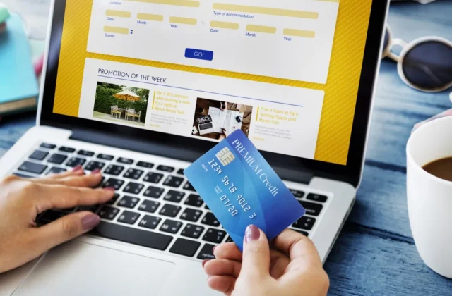 booking-hotel-credit-card